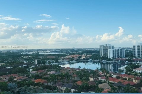 Condo in Aventura, Florida, 2 bedrooms  № 2013529 - photo 9