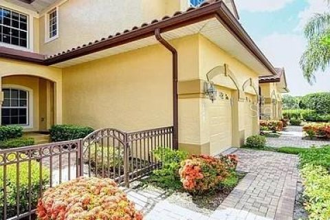 Снять в аренду кондоминиум в Лейквуд Ранч, Флорида 3 комнаты, 168.34м2, № 1592657 - фото 2