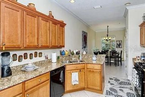 Снять в аренду кондоминиум в Лейквуд Ранч, Флорида 3 комнаты, 168.34м2, № 1592657 - фото 9