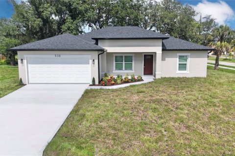 Villa ou maison à vendre à Port Charlotte, Floride: 4 chambres, 171.13 m2 № 1865831 - photo 1