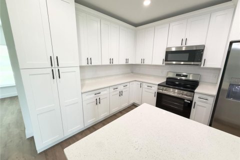 Villa ou maison à vendre à Port Charlotte, Floride: 4 chambres, 171.13 m2 № 1865831 - photo 13