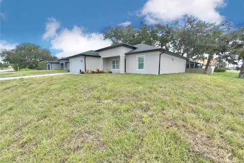 Villa ou maison à vendre à Port Charlotte, Floride: 4 chambres, 171.13 m2 № 1865831 - photo 4