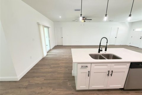 Villa ou maison à vendre à Port Charlotte, Floride: 4 chambres, 171.13 m2 № 1865831 - photo 16