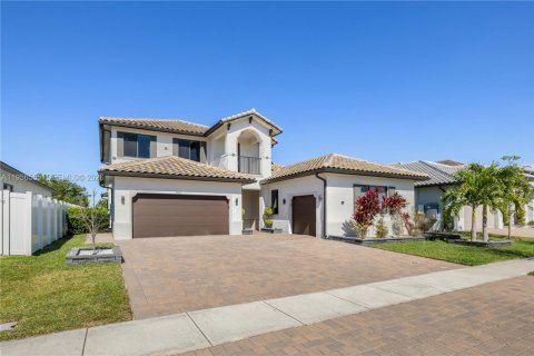 House in Miramar, Florida 5 bedrooms, 330.64 sq.m. № 2010451