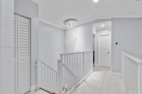 Casa en alquiler en Miami, Florida, 3 dormitorios, 167.6 m2 № 2017155 - foto 15