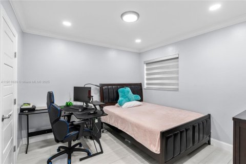 Casa en alquiler en Miami, Florida, 3 dormitorios, 167.6 m2 № 2017155 - foto 24