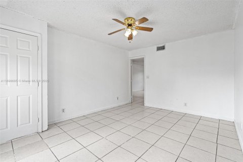 Adosado en venta en Delray Beach, Florida, 4 dormitorios, 148.27 m2 № 1950807 - foto 13