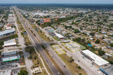 Immobilier commercial à vendre à Port Charlotte, Floride № 2102665 - photo 4