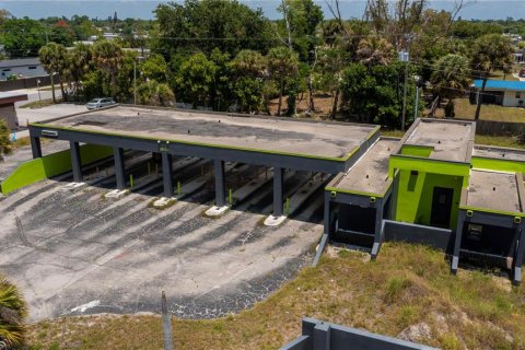 Immobilier commercial à vendre à Port Charlotte, Floride № 2102665 - photo 1