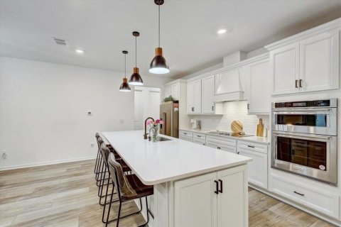 House in Valrico, Florida 4 bedrooms, 213.49 sq.m. № 2103549 - photo 7