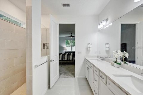 House in Valrico, Florida 4 bedrooms, 213.49 sq.m. № 2103549 - photo 21