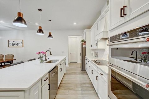 House in Valrico, Florida 4 bedrooms, 213.49 sq.m. № 2103549 - photo 8