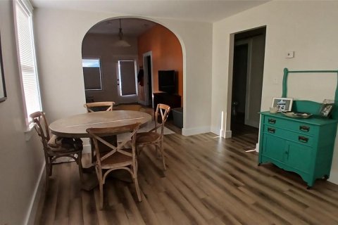 Casa en venta en Tarpon Springs, Florida, 4 dormitorios, 160.63 m2 № 2387308 - foto 10