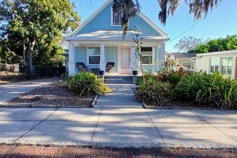 Casa en Tarpon Springs, Florida 4 dormitorios, 160.63 m2 № 2387308