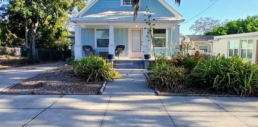 Casa en Tarpon Springs, Florida 4 dormitorios, 160.63 m2 № 2387308