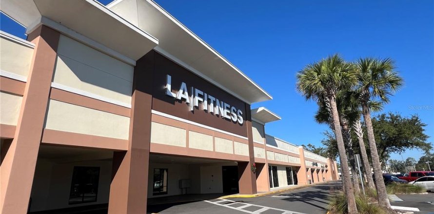 Propiedad comercial en Altamonte Springs, Florida 6007.62 m2 № 2142896