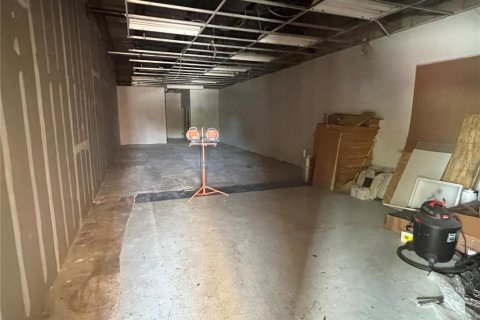 Propiedad comercial en alquiler en Altamonte Springs, Florida, 6007.62 m2 № 2142896 - foto 17