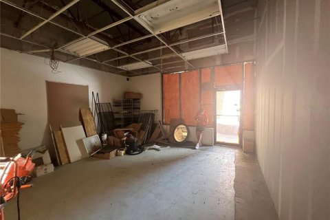 Propiedad comercial en alquiler en Altamonte Springs, Florida, 6007.62 m2 № 2142896 - foto 16
