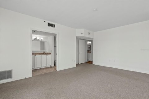 Condo in Longboat Key, Florida, 3 bedrooms  № 1883482 - photo 28