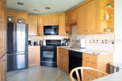 Copropriété à vendre à Saint Petersburg, Floride: 2 chambres, 77.11 m2 № 2129551 - photo 5