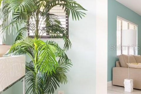 Copropriété à vendre à Saint Petersburg, Floride: 2 chambres, 77.11 m2 № 2129551 - photo 9