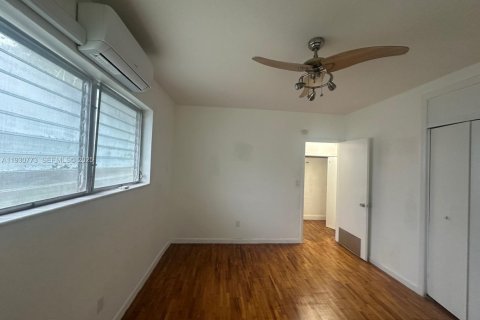 Снять в аренду квартиру в Норт-Майами-Бич, Флорида 1 спальня, 61.32м2, № 1989497 - фото 13