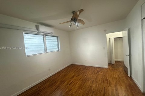Снять в аренду квартиру в Норт-Майами-Бич, Флорида 1 спальня, 61.32м2, № 1989497 - фото 17