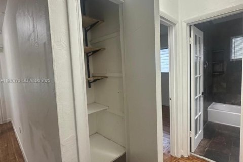 Снять в аренду квартиру в Норт-Майами-Бич, Флорида 1 спальня, 61.32м2, № 1989497 - фото 16