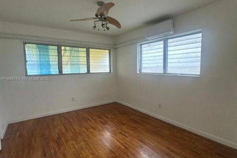 Снять в аренду квартиру в Норт-Майами-Бич, Флорида 1 спальня, 61.32м2, № 1989497 - фото 12