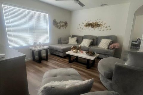 Casa en alquiler en Haines City, Florida, 4 dormitorios, 173.45 m2 № 1918923 - foto 5