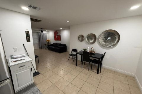 Casa en venta en Apopka, Florida, 4 dormitorios, 107.58 m2 № 1831609 - foto 4