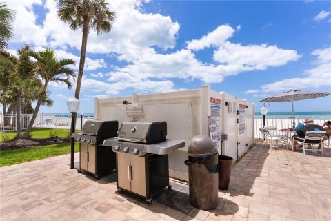 Condo in Indian Rocks Beach, Florida, 3 bedrooms № 2220357 - photo 26