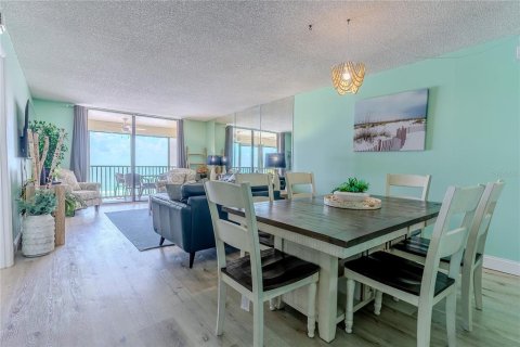 Condo in Indian Rocks Beach, Florida, 3 bedrooms № 2220357 - photo 7