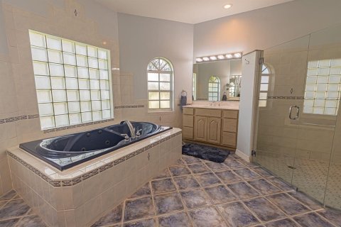 Villa ou maison à vendre à Port St. Lucie, Floride: 3 chambres, 185.71 m2 № 2426389 - photo 16