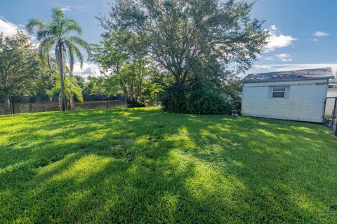 Villa ou maison à vendre à Port St. Lucie, Floride: 3 chambres, 185.71 m2 № 2426389 - photo 24