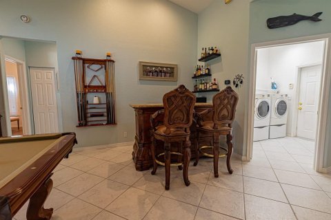 Villa ou maison à vendre à Port St. Lucie, Floride: 3 chambres, 185.71 m2 № 2426389 - photo 5
