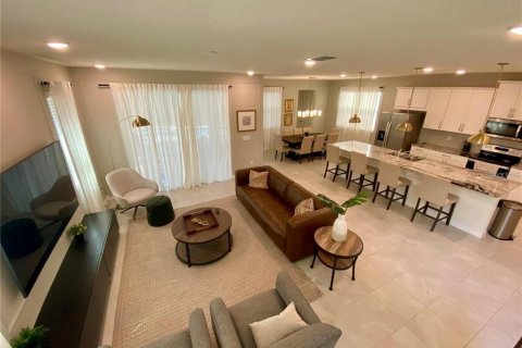 Villa ou maison à vendre à Kissimmee, Floride: 6 chambres, 277.5 m2 № 1509870 - photo 3