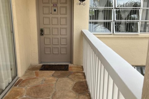 Condominio en venta en Lauderhill, Florida, 2 dormitorios, 110 m2 № 1047848 - foto 1