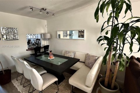 Condominio en alquiler en Lighthouse Point, Florida, 2 dormitorios, 91.42 m2 № 2030796 - foto 3