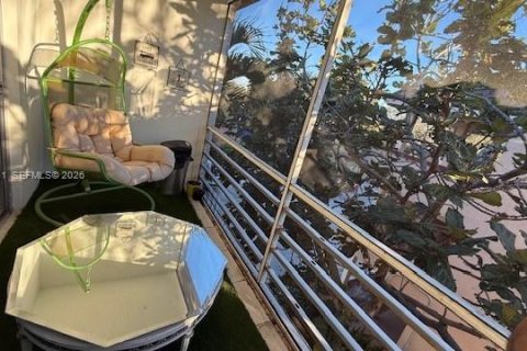 Condominio en alquiler en Lighthouse Point, Florida, 2 dormitorios, 91.42 m2 № 2030796 - foto 11