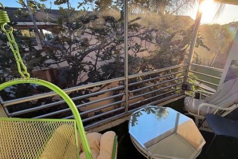 Condominio en alquiler en Lighthouse Point, Florida, 2 dormitorios, 91.42 m2 № 2030796 - foto 13