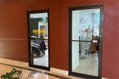 Condo in Sunny Isles Beach, Florida, 1 bedroom  № 2013311 - photo 24