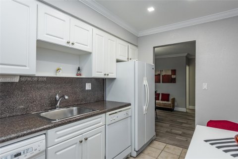 Condominio en venta en Hollywood, Florida, 1 dormitorio, 77.57 m2 № 2023353 - foto 24