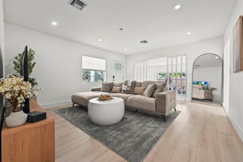 Villa ou maison à vendre à West Palm Beach, Floride: 4 chambres, 184.5 m2 № 2077835 - photo 6
