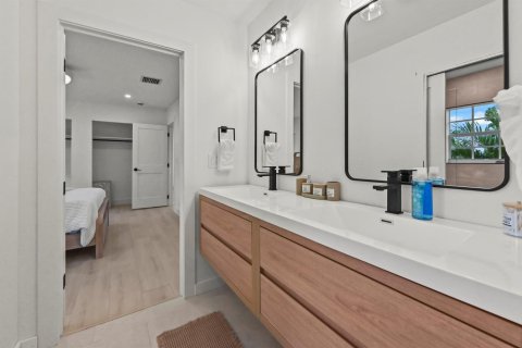Villa ou maison à vendre à West Palm Beach, Floride: 4 chambres, 184.5 m2 № 2077835 - photo 24