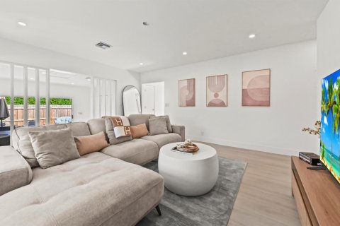 Villa ou maison à vendre à West Palm Beach, Floride: 4 chambres, 184.5 m2 № 2077835 - photo 5