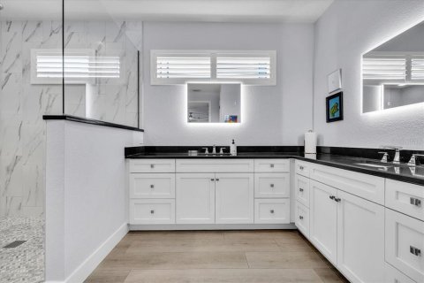 Villa ou maison à vendre à Punta Gorda, Floride: 3 chambres, 200.58 m2 № 2277799 - photo 21