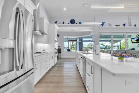 Villa ou maison à vendre à Punta Gorda, Floride: 3 chambres, 200.58 m2 № 2277799 - photo 11