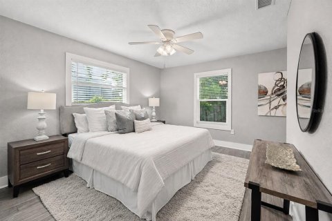 House in Orlando, Florida 3 bedrooms, 105.54 sq.m. № 2302584 - photo 16