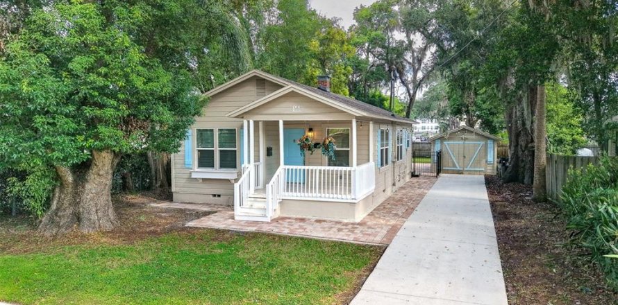 House in Orlando, Florida 3 bedrooms, 105.54 sq.m. № 2302584